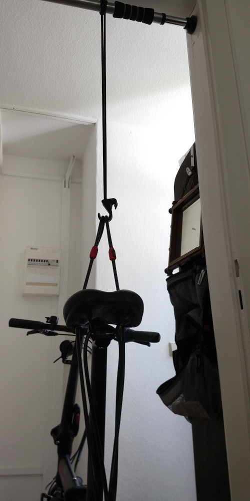 Pullup bar + bungee cord + steel cable